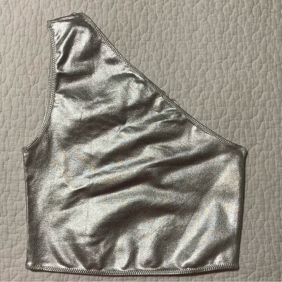 Zara Silver One-Shoulder Metallic Stretch Crop Top - Picture 2 of 5